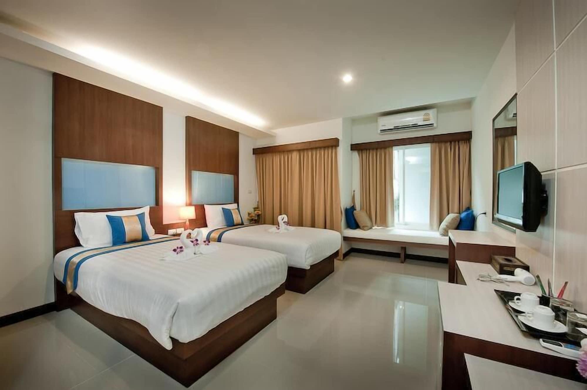 Tuana Blue Sky Patong Hotel Eksteriør billede