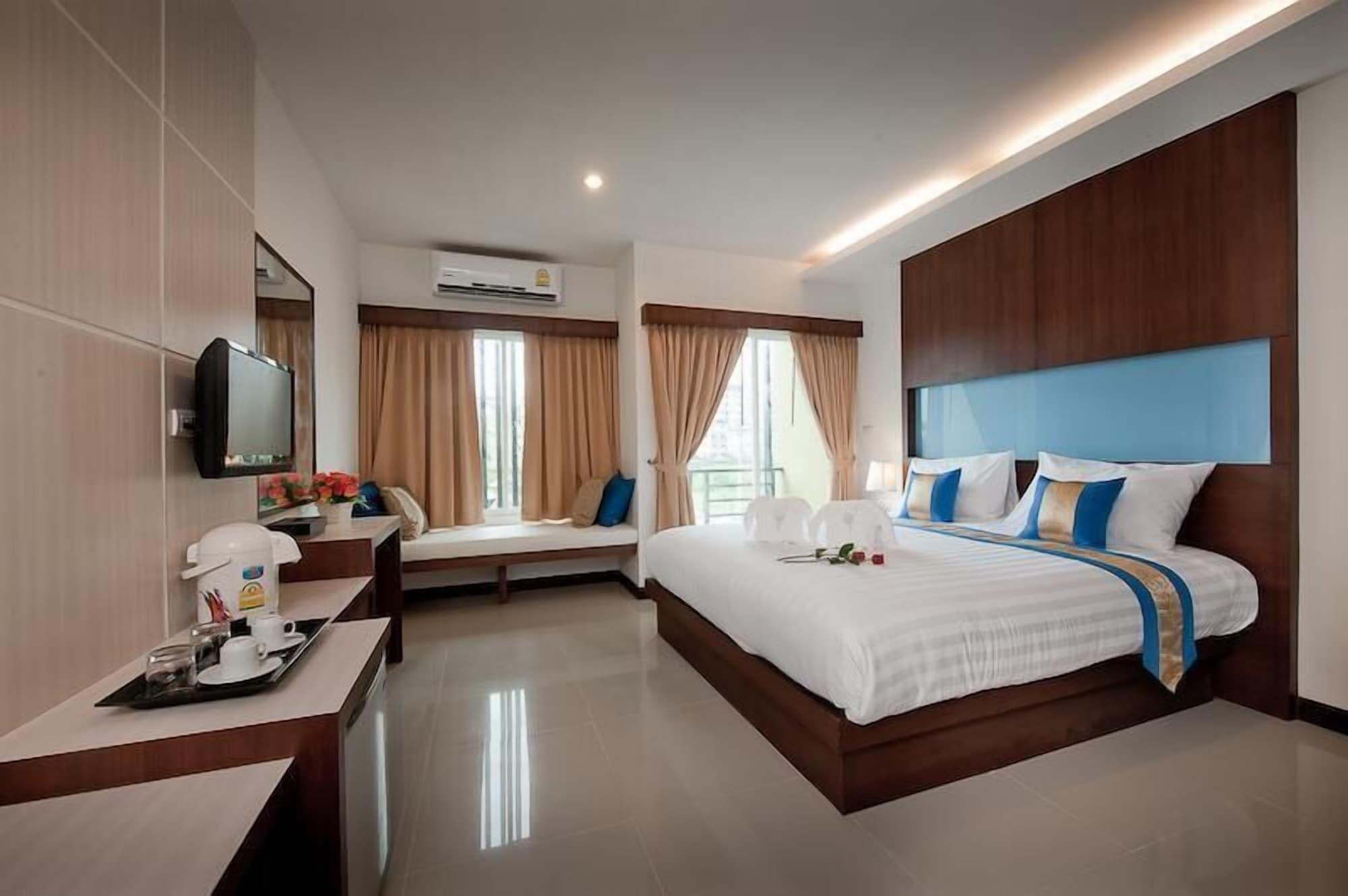 Tuana Blue Sky Patong Hotel Eksteriør billede