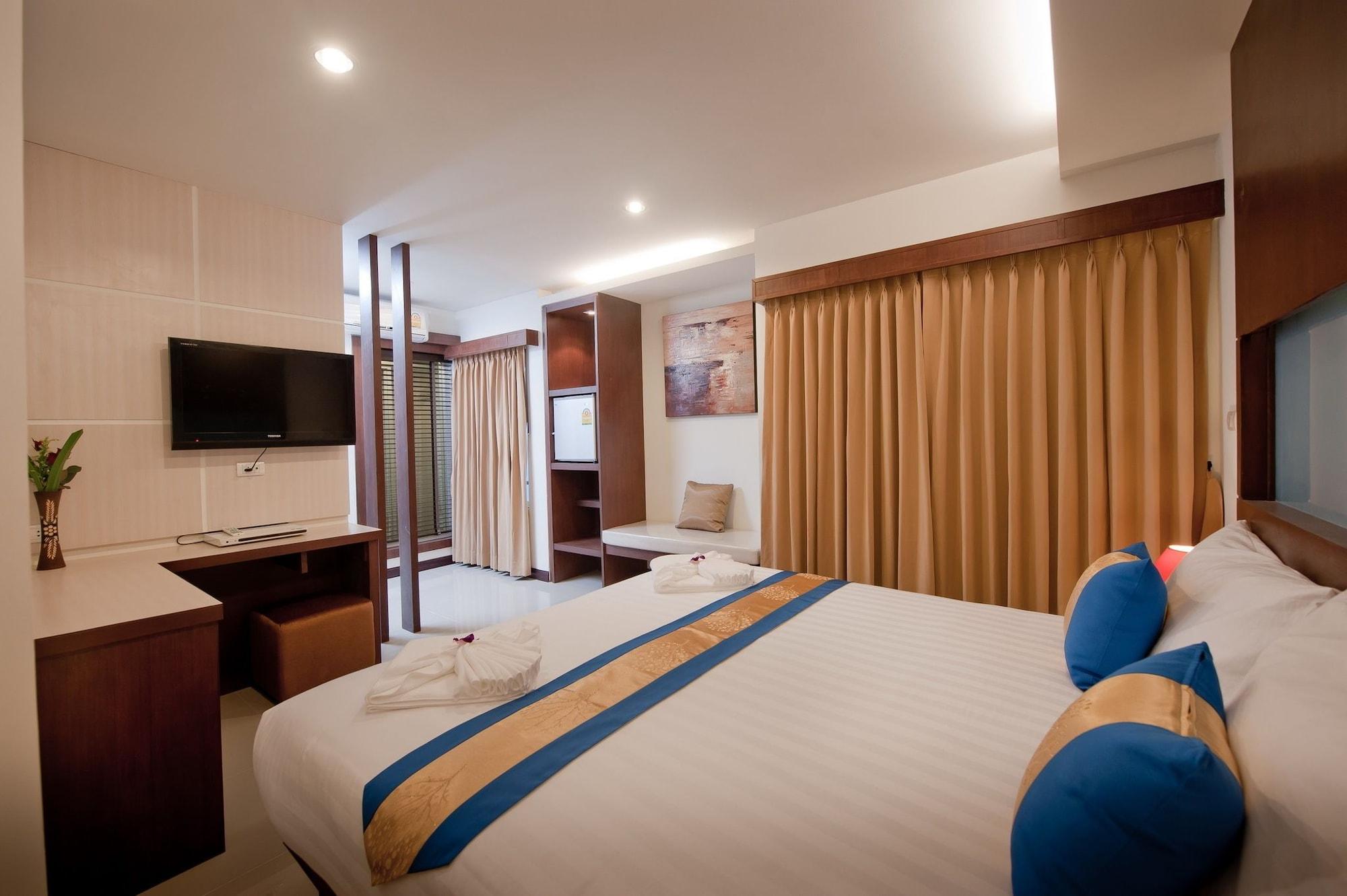 Tuana Blue Sky Patong Hotel Eksteriør billede