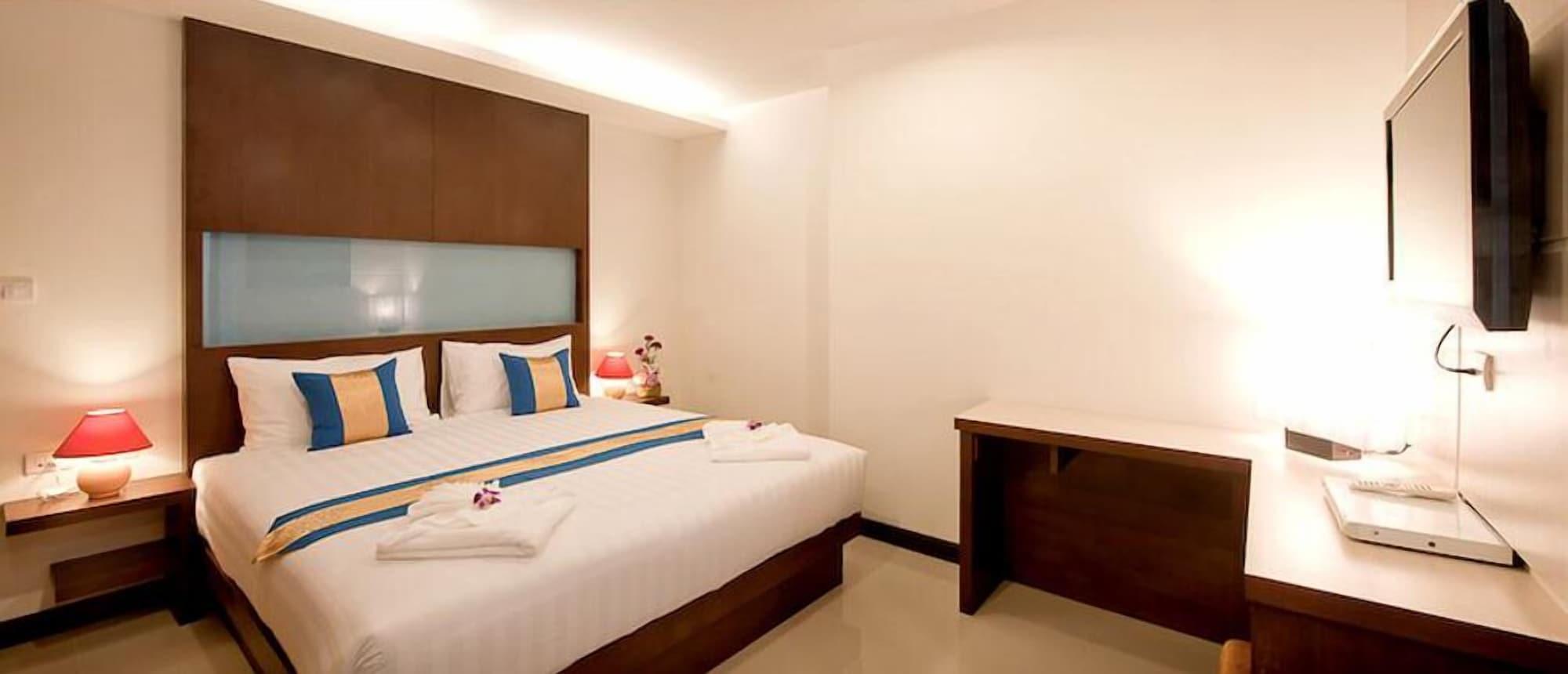 Tuana Blue Sky Patong Hotel Eksteriør billede