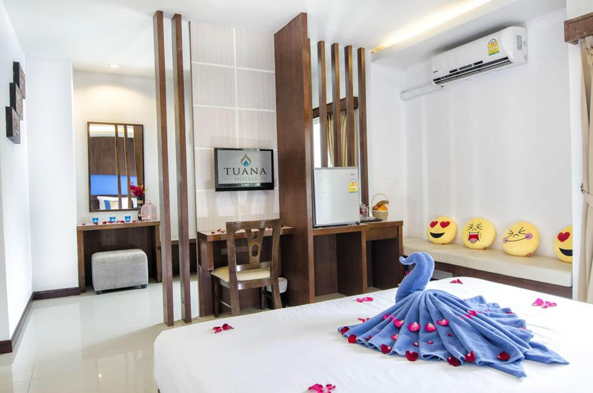 Tuana Blue Sky Patong Hotel Eksteriør billede