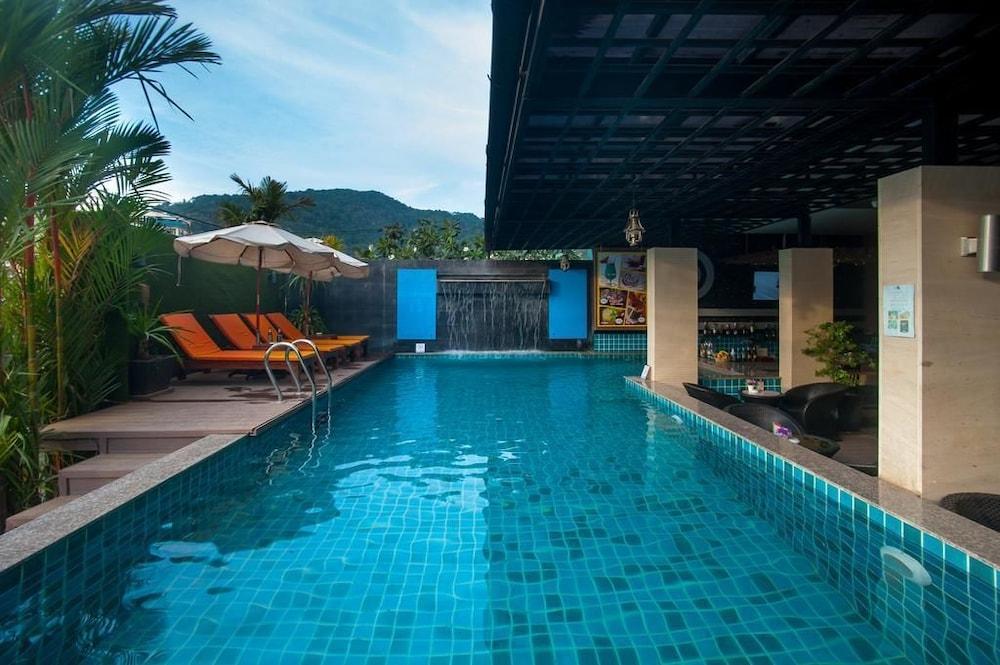 Tuana Blue Sky Patong Hotel Eksteriør billede