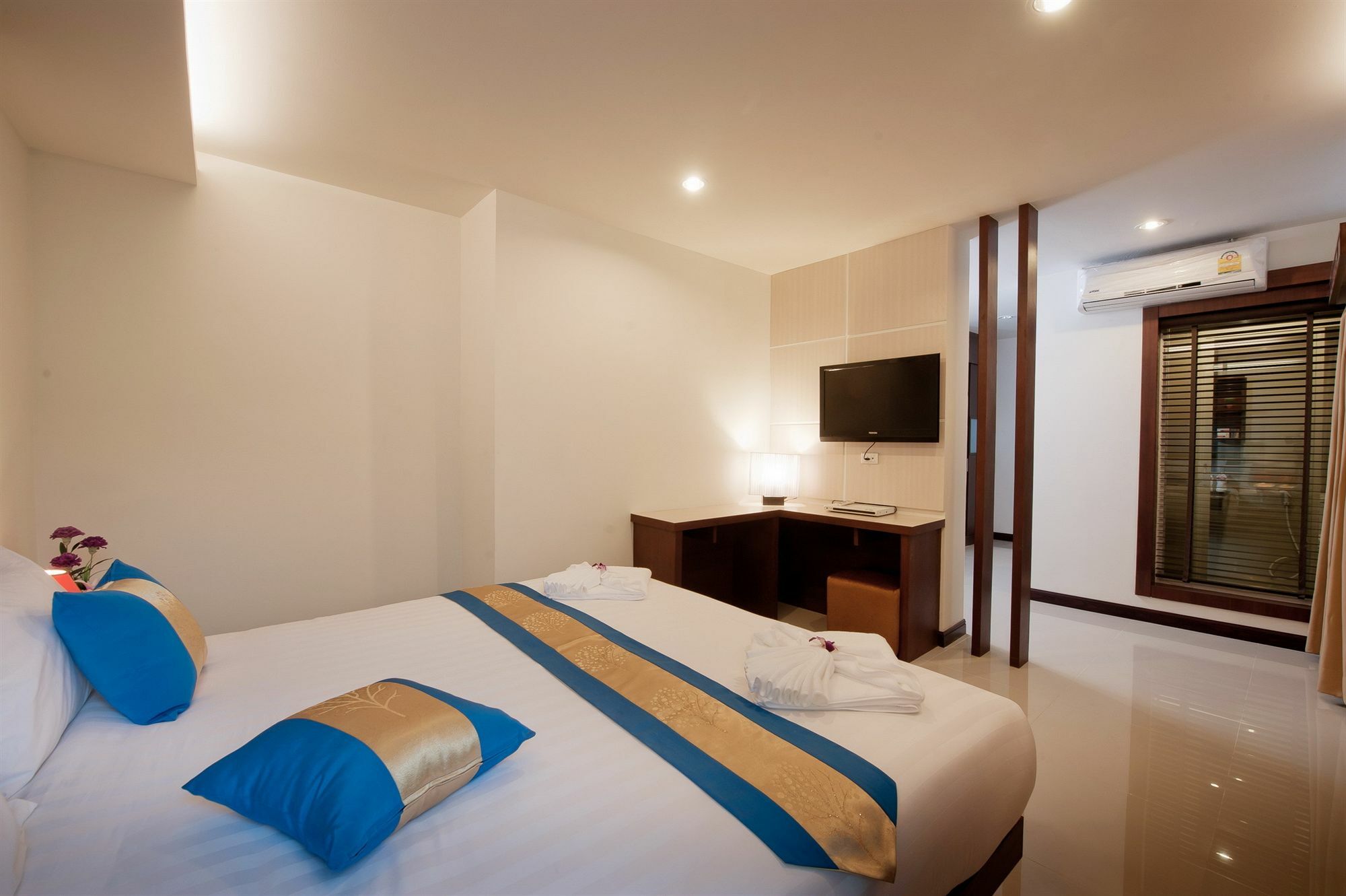 Tuana Blue Sky Patong Hotel Eksteriør billede