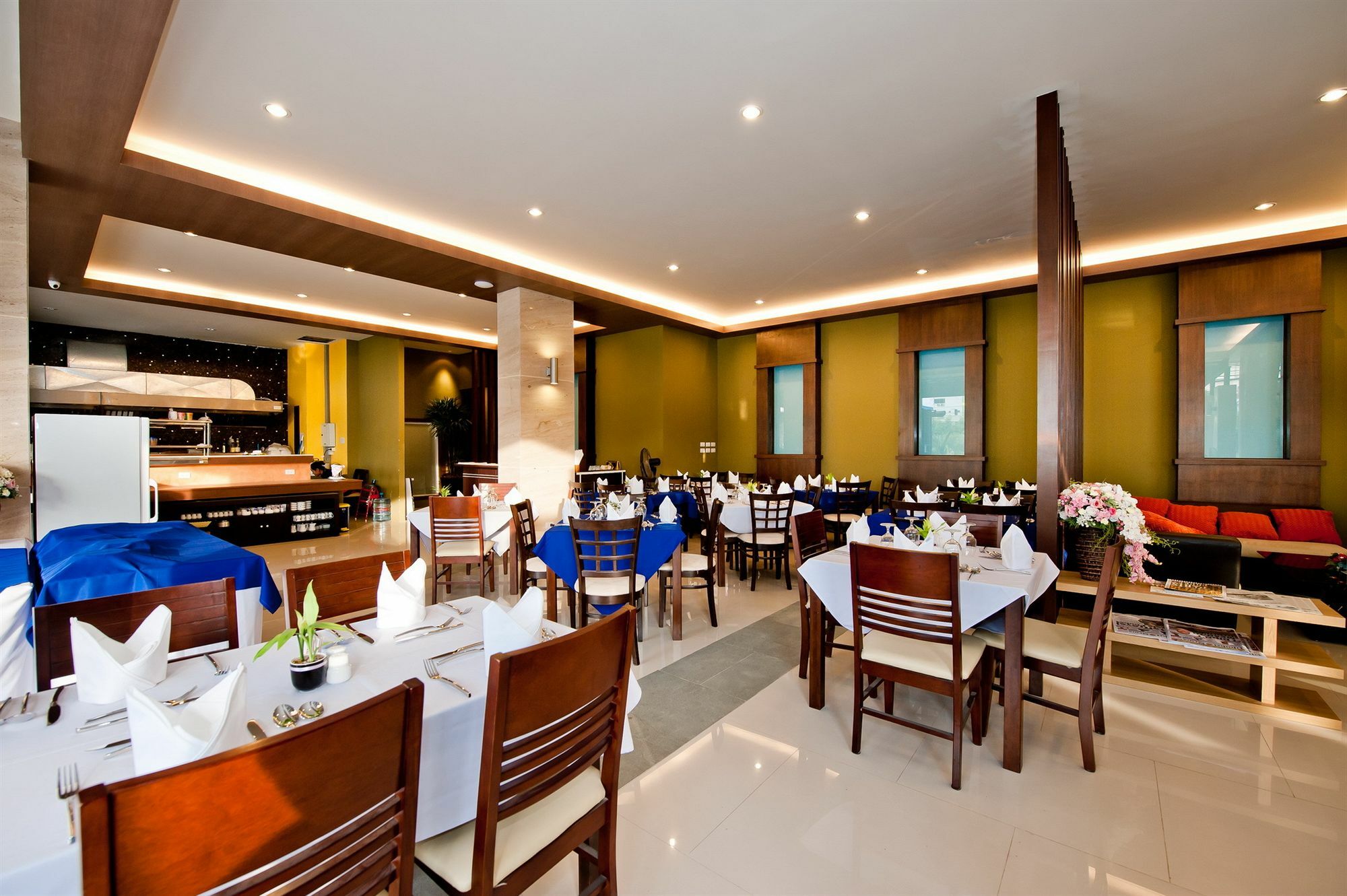 Tuana Blue Sky Patong Hotel Eksteriør billede
