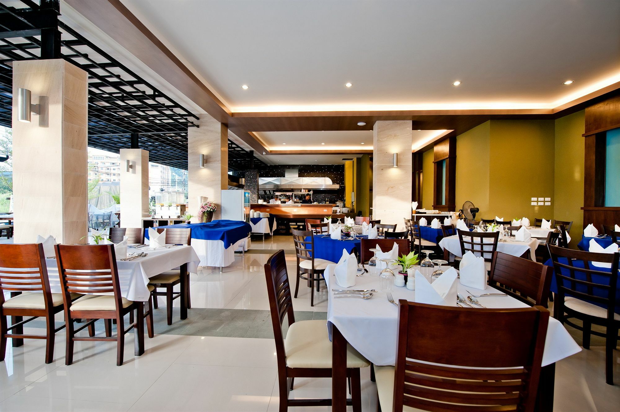 Tuana Blue Sky Patong Hotel Eksteriør billede